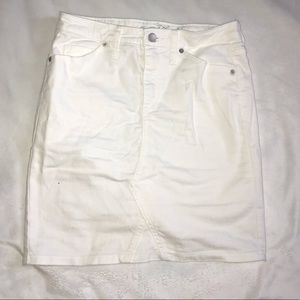 3/$20 White denim skirt